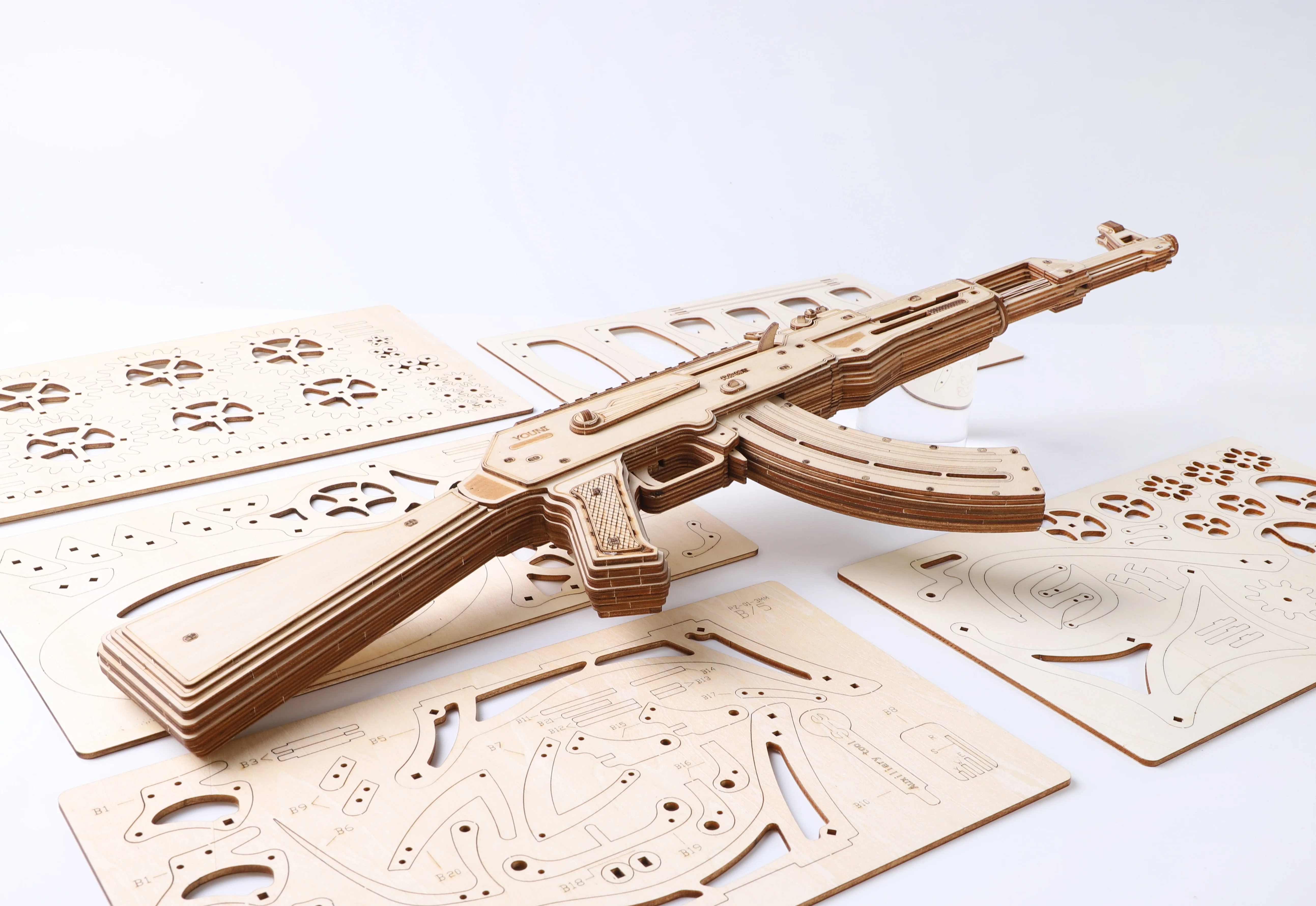Rokrgeek AK Assault Step Wooden Gun Puzzle - Image 4