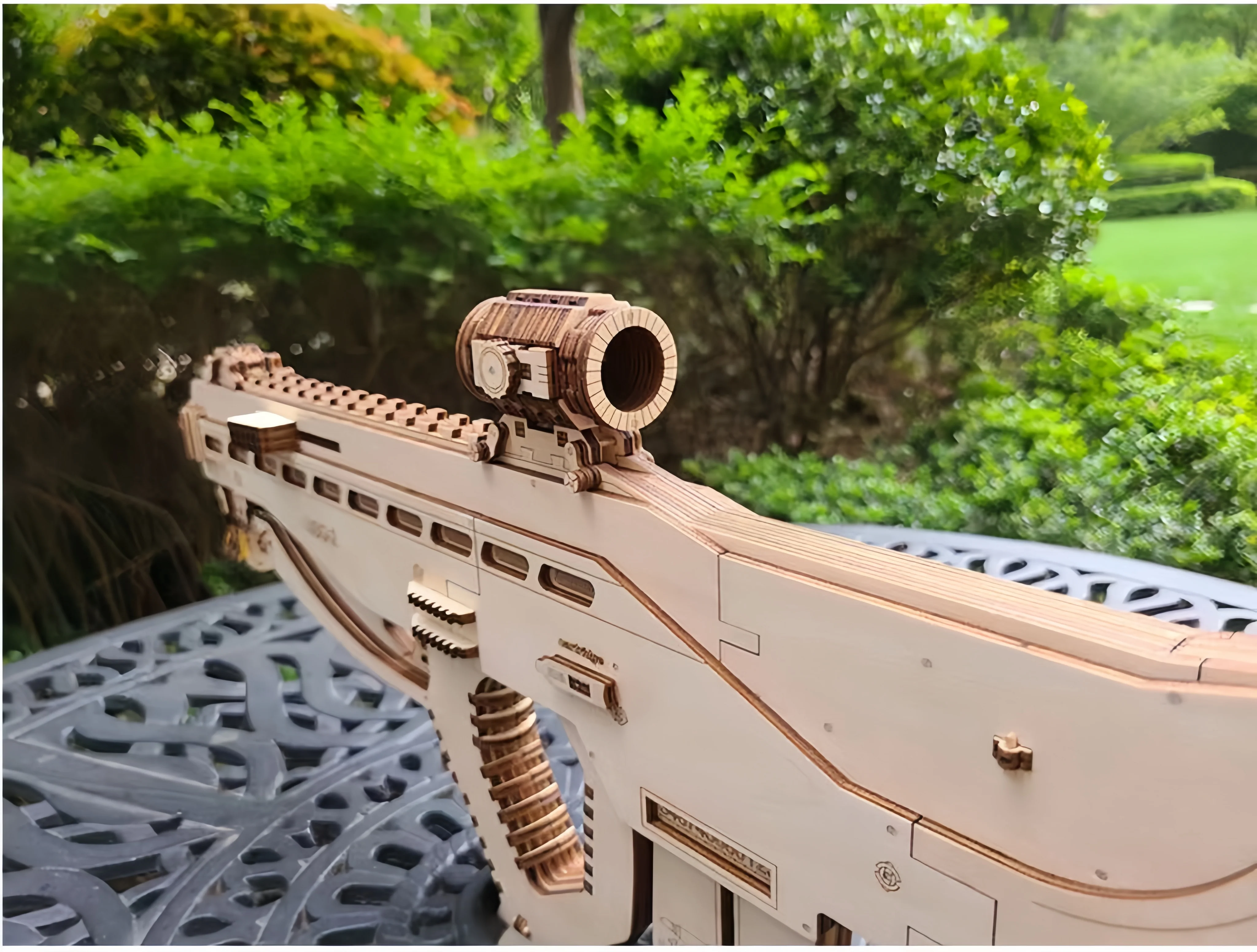 Rokrgeek Assault AUG 3D Wooden Gun Puzzle - Image 4