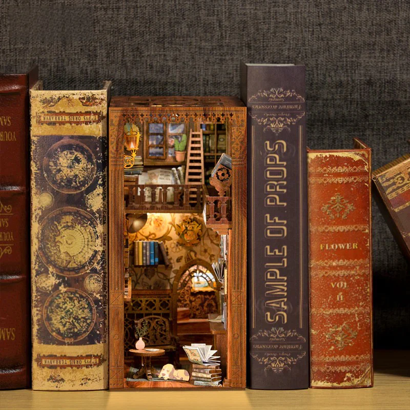 Rokrgeek Eternal Bookstore DIY Book Nook - Image 3