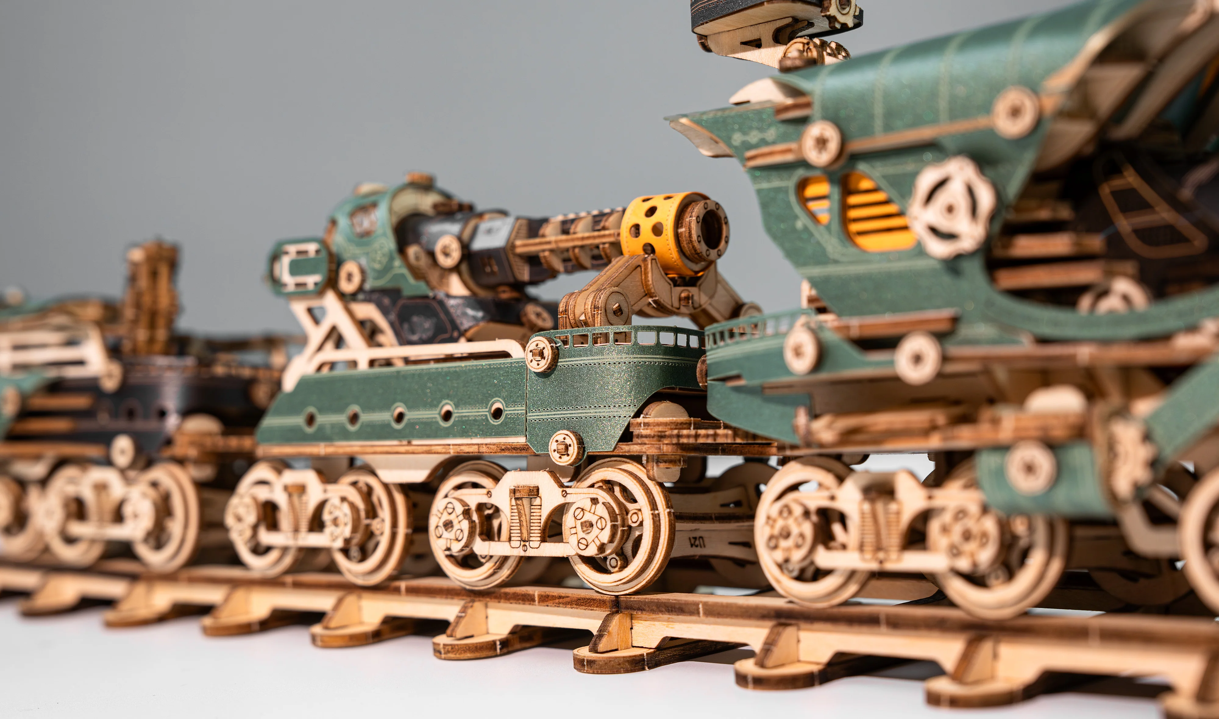 Rokrgeek Fantasy Steampunk Train 3D Wooden Puzzle - Image 7
