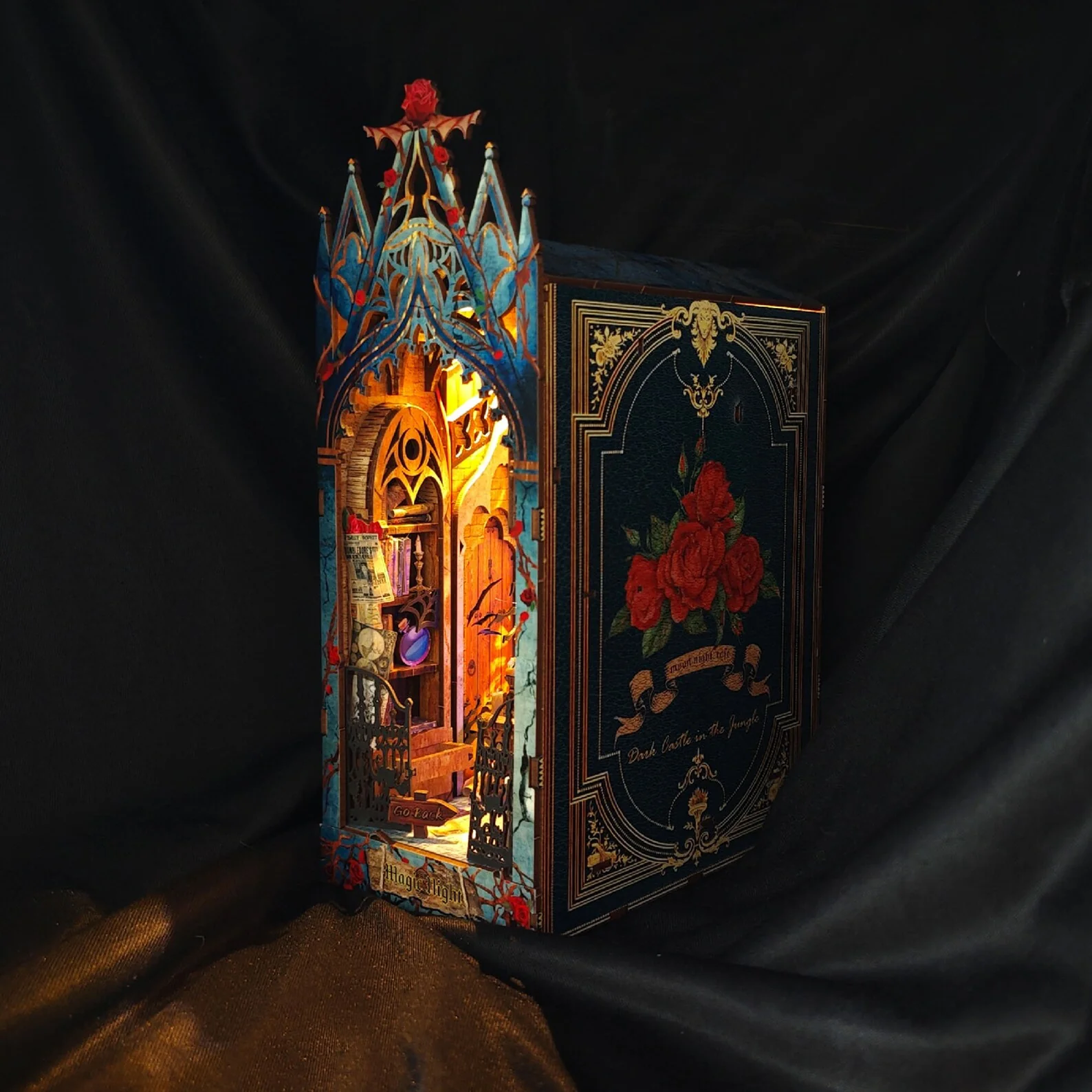 Rokrgeek Twilight Castle Book Nook - Image 3