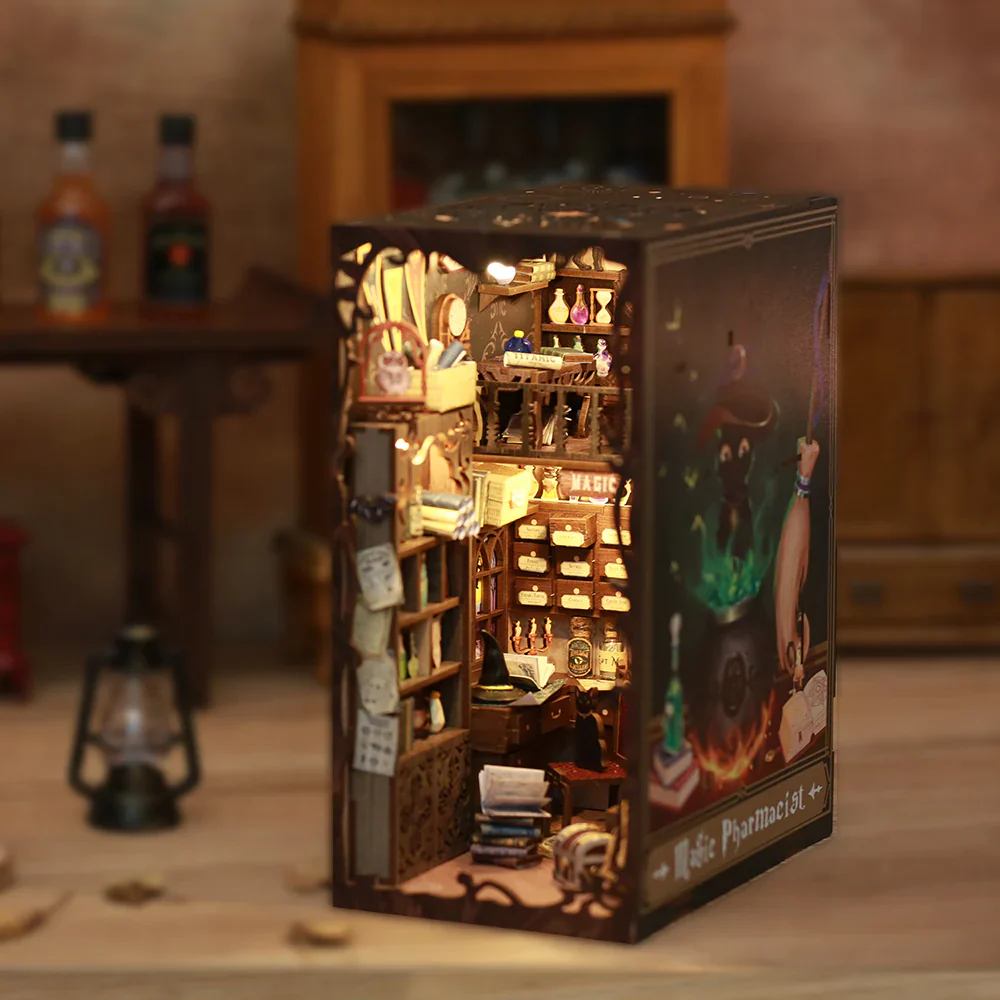 Rokrgeek Magic Pharmacist DIY Book Nook - Image 4