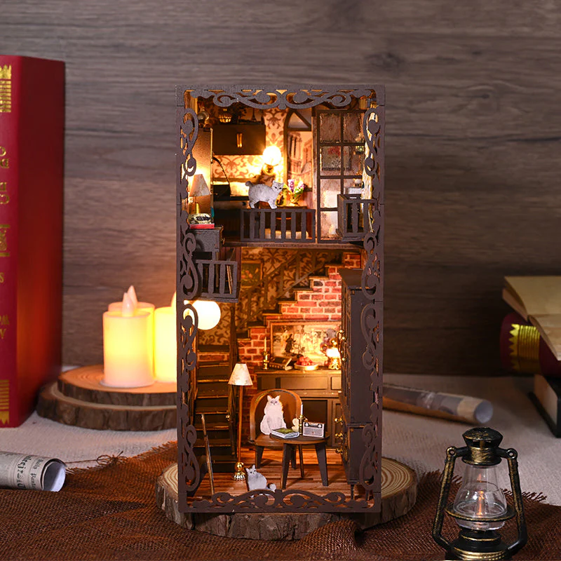 Rokrgeek Secret Castle Book Nook - Image 5